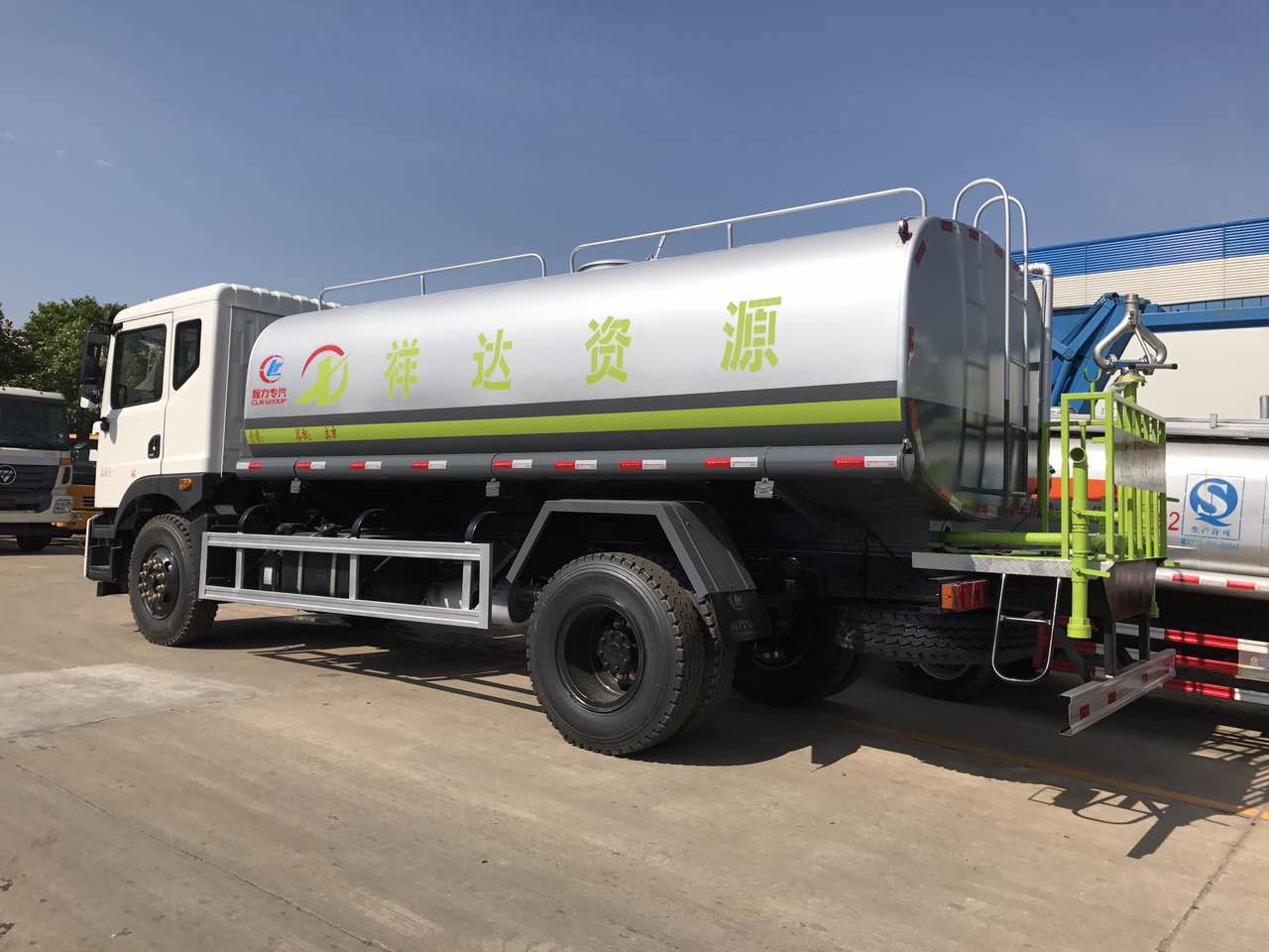 東風153灑水車︱15噸灑水車圖片