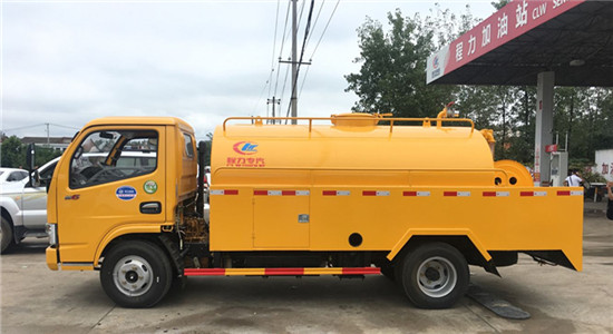 東風(fēng)清洗吸糞車(chē)︱4噸清洗吸污車(chē)圖片