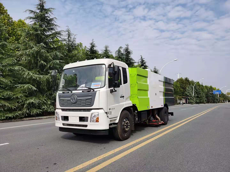 東風(fēng)天錦10噸吸塵車