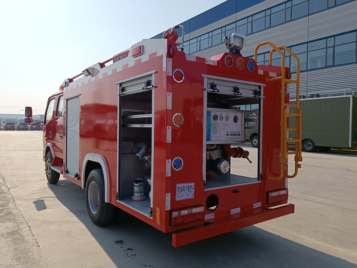 5噸消防灑水車多少錢_糧庫重點防火單位消防車_2.5-5噸泡沫消防車現(xiàn)車報價